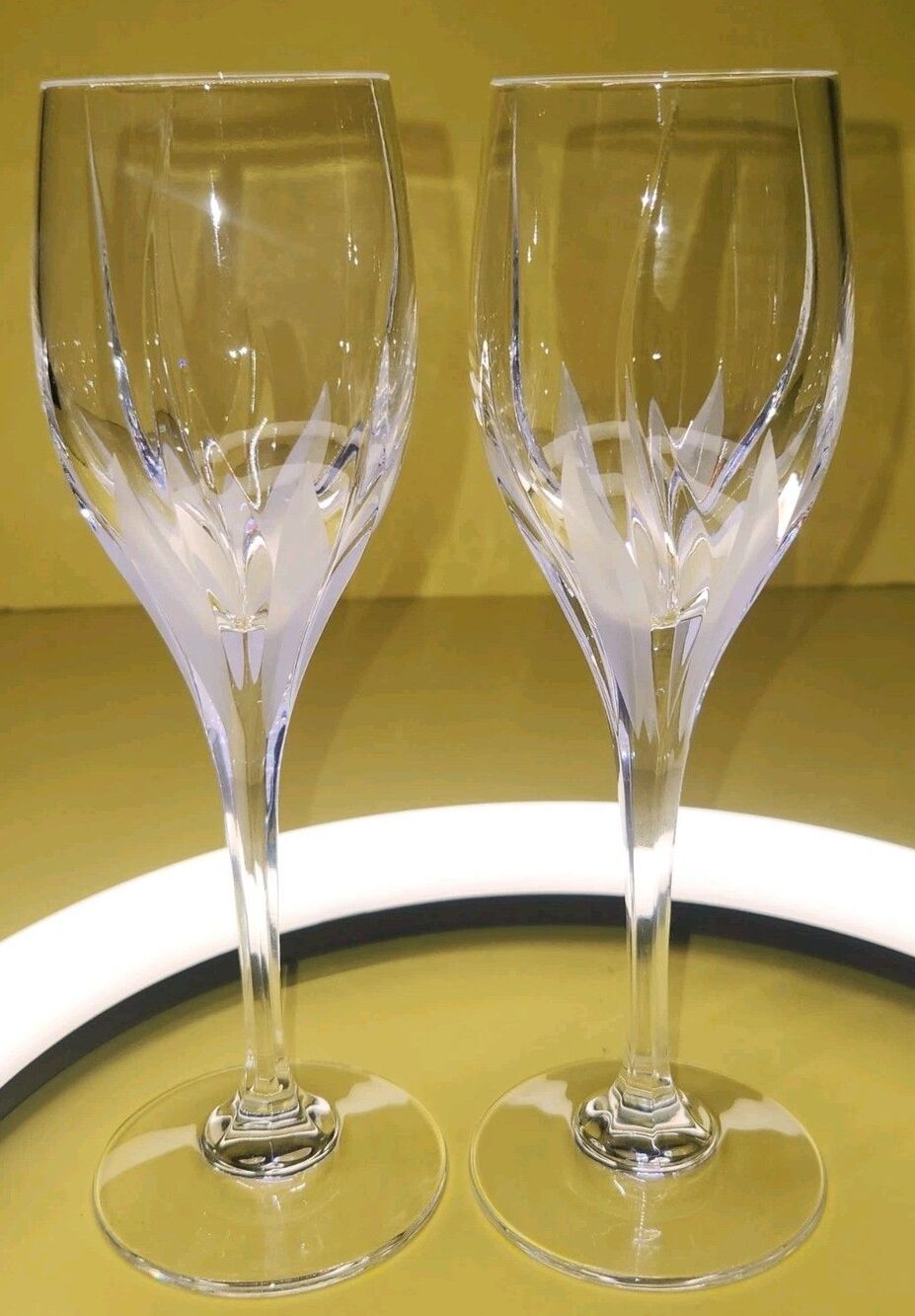 Pair Of Mikasa Crystal Flame D'Amore 8" Wine Glasses Goblets Fire Set of 2